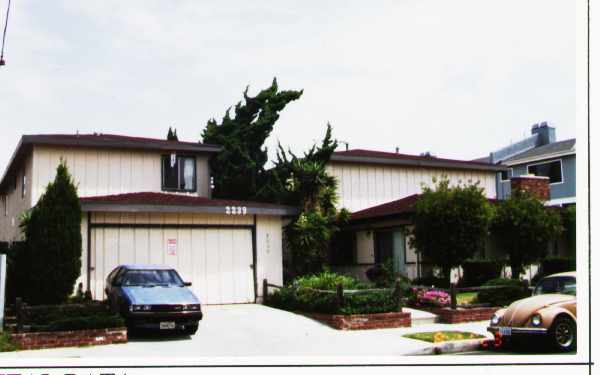 Villa Loma Apartments in Lomita, CA - Building Photo