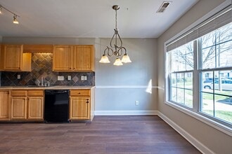 5814 Battery Dr in Greensboro, NC - Building Photo - Building Photo