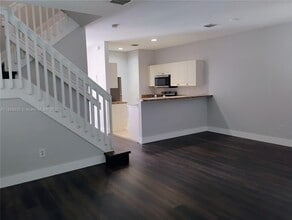 1115 Lucaya Dr in West Palm Beach, FL - Foto de edificio - Building Photo