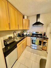 77 Pond Ave in Brookline, MA - Building Photo - Building Photo