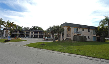 Westchester Apartments in Clearwater, FL - Foto de edificio - Building Photo