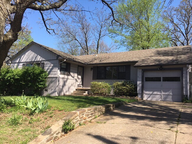 property at 312 E North St