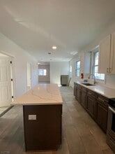 334 Bond St in Elizabeth, NJ - Building Photo - Building Photo