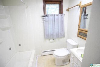 331 Valley View Dr in Saylorsburg, PA - Building Photo - Building Photo