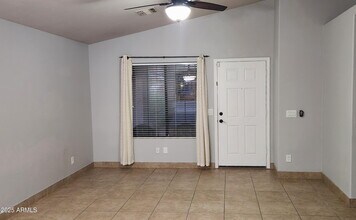 20214 N 32nd Pl in Phoenix, AZ - Building Photo - Building Photo