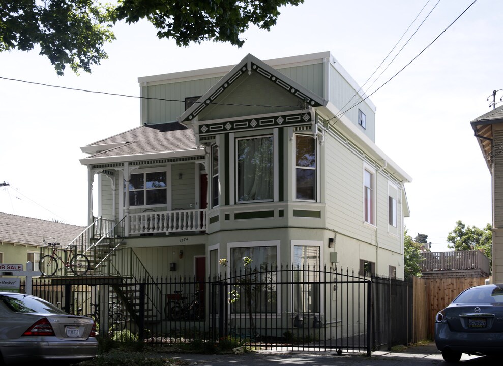 1274 Alcatraz Ave in Berkeley, CA - Foto de edificio