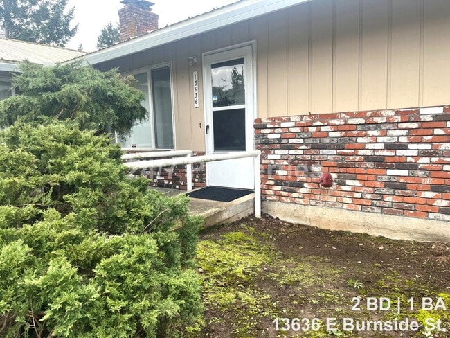 13636 E Burnside St