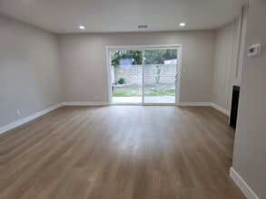 14747 Woodruff Ave, Unit 14747 in Bellflower, CA - Building Photo - Building Photo
