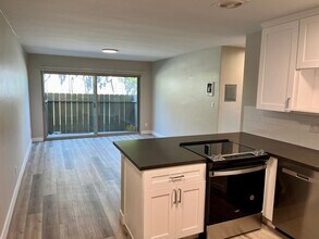 The Eldorado Manor in San Diego, CA - Building Photo - Building Photo