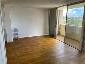 1025 Kalo Pl in Honolulu, HI - Building Photo - Building Photo