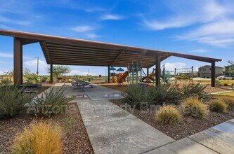 17232 W Paraiso Ln in Surprise, AZ - Building Photo - Building Photo