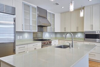 1610 N Queen St in Arlington, VA - Foto de edificio - Building Photo