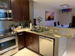 11548 NW 48th Terrace in Doral, FL - Building Photo - Building Photo