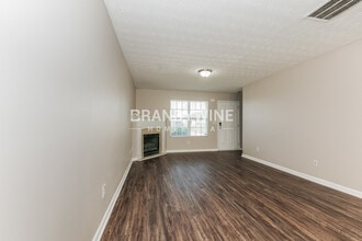 621 Carlton Pointe Dr in Palmetto, GA - Building Photo - Building Photo