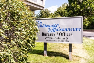 Château Maisonneuve in Westmount, QC - Building Photo - Building Photo