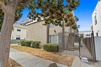 525 Linden Ave in Long Beach, CA - Building Photo - Building Photo