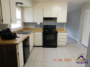 109 Melody Ln in Warner Robins, GA - Building Photo - Building Photo