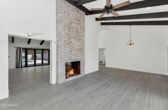 1433 W Port Au Prince Ln in Phoenix, AZ - Building Photo - Building Photo