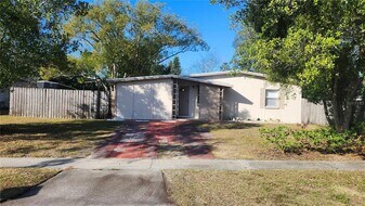 788 Halstead St in Deltona, FL - Building Photo