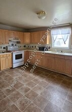 618 W Clark St in Freeport, IL - Building Photo - Building Photo