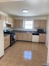 448 N 6th St, Unit 2 in Newark, NJ - Building Photo - Building Photo