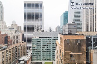 70 W 45th St in New York, NY - Building Photo - Building Photo