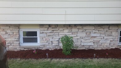 324 W Sunset Ave in Appleton, WI - Building Photo - Building Photo