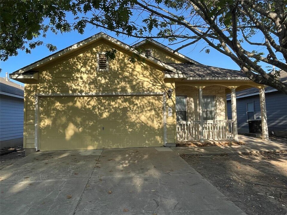 7440 Montezuma St in Austin, TX - Building Photo