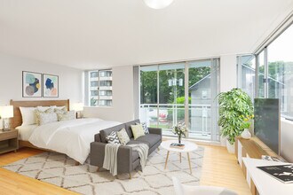 Hollyburn Court in Vancouver, BC - Building Photo - Building Photo