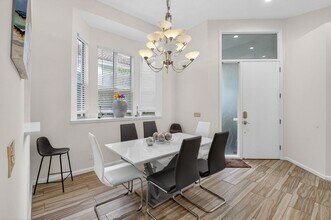 2225 NW 53rd St in Boca Raton, FL - Foto de edificio - Building Photo