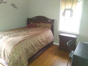 901 N Locust Rd in Spokane, WA - Building Photo - Building Photo