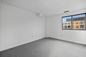 1600 Massachusetts Ave in Cambridge, MA - Building Photo - Building Photo