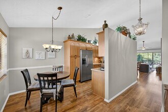 202 Pinecrest Cir in Jupiter, FL - Building Photo - Building Photo