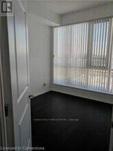 5001 Corporate Dr in Burlington, ON - Building Photo - Building Photo