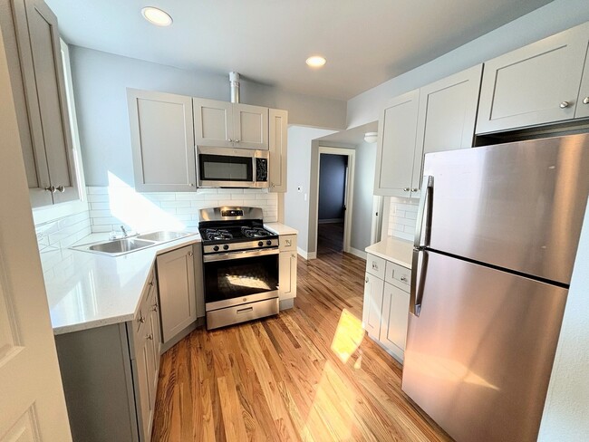 5231 S Michigan Ave in Chicago, IL - Building Photo - Building Photo