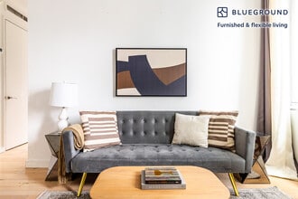 70 W 45th St in New York, NY - Building Photo - Building Photo