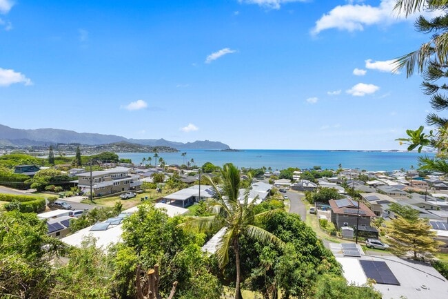 44-737-737 Hoonani Pl