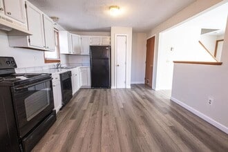 54 Price St in Springfield, MA - Building Photo - Building Photo