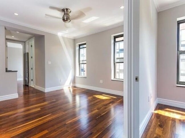 LEXINGTON AVE., Unit 12