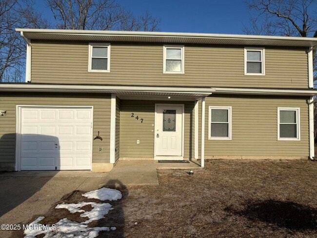 247 Essex Dr in Brick, NJ - Building Photo - Building Photo