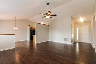 47 W Flat Rock Dr in Westfield, IN - Building Photo - Building Photo