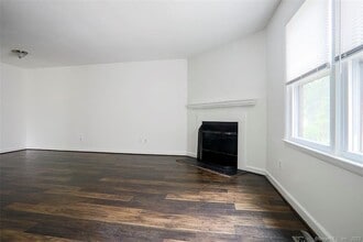 40 Howard Ave in Norwalk, CT - Building Photo - Building Photo