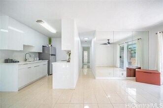 625 Mananai Pl in Honolulu, HI - Building Photo - Building Photo