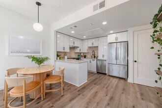 555 Innes Ave, Unit #310 in San Francisco, CA - Building Photo - Building Photo