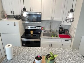 1247 22nd Ave S in St. Petersburg, FL - Building Photo - Building Photo
