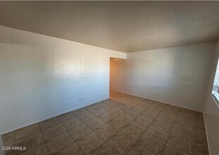 625 E Broadway Rd in Tempe, AZ - Building Photo - Building Photo