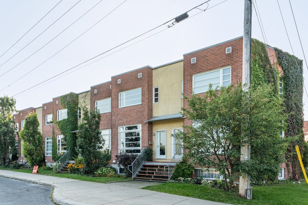 391 Père-Lacombe Rue in Québec, QC - Building Photo