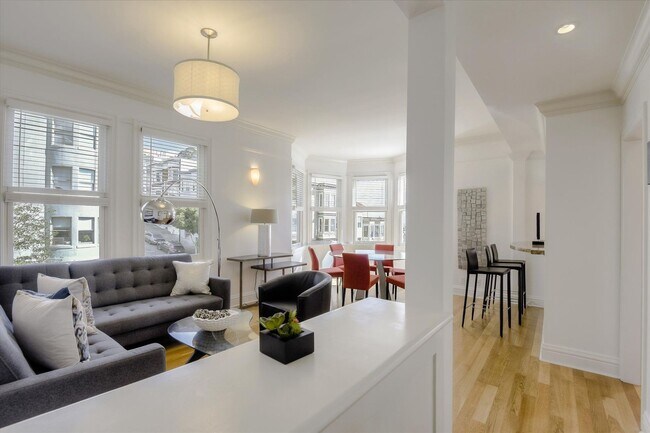 1065 Montgomery St-Unit -02 in San Francisco, CA - Foto de edificio - Building Photo