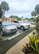 3038 NW 69th Ct in Fort Lauderdale, FL - Building Photo - Building Photo