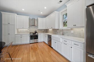 602 Hinman Ave in Evanston, IL - Building Photo - Building Photo